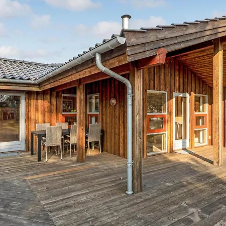 Holiday home 4 Bedroom Amazing In