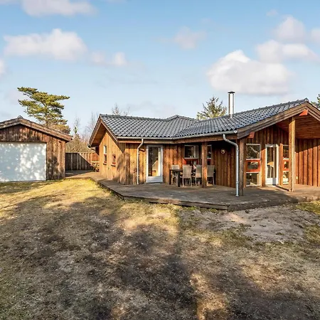 Holiday home 4 Bedroom Amazing In Hals